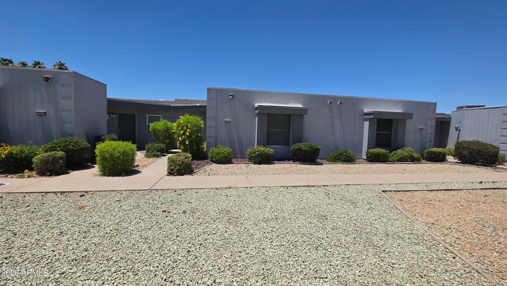 10546 W PALMERAS Drive, Sun City, AZ 85373 — photo 2