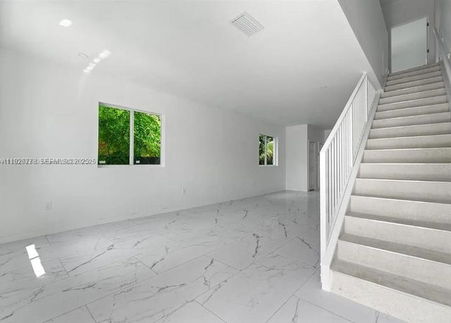 2145 NW 4th St 2145, Pompano Beach, FL 33069