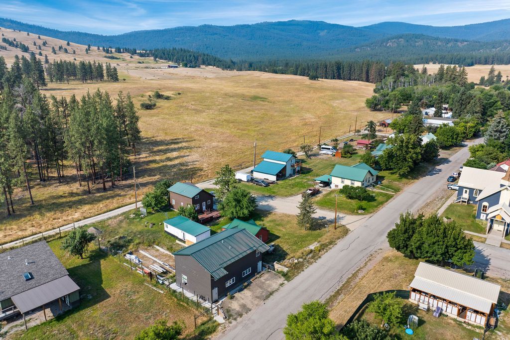 404 S Arlee Street, Hot Springs, MT 59845 photo 2