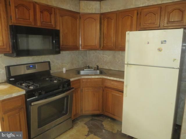 2010 S 59TH ST, Philadelphia, PA 19143