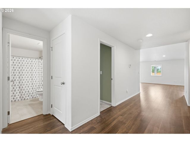 5320 SQUIRREL St, Springfield, OR 97478