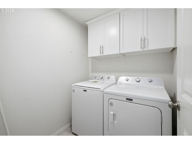 5320 SQUIRREL St, Springfield, OR 97478