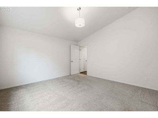 5320 SQUIRREL St, Springfield, OR 97478