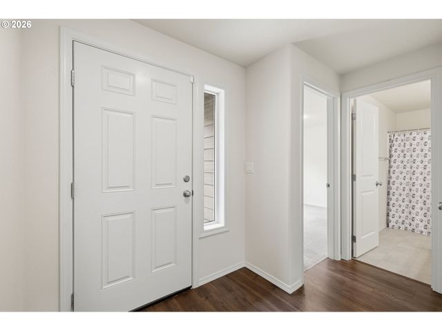 5320 SQUIRREL St, Springfield, OR 97478