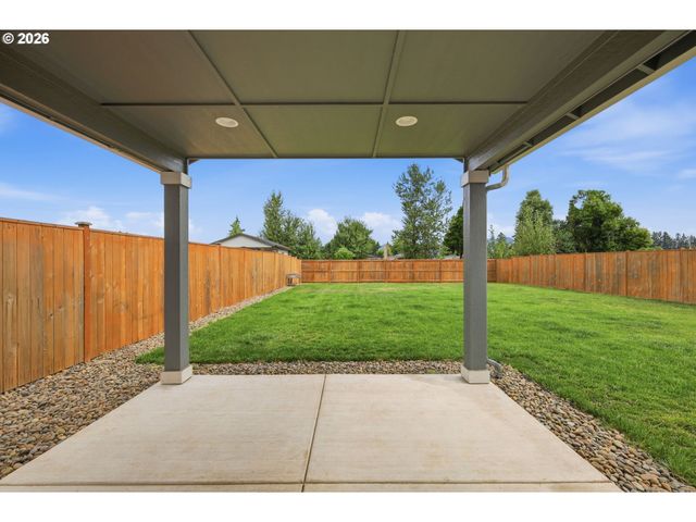 5320 SQUIRREL St, Springfield, OR 97478
