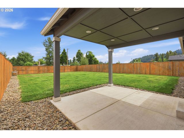 5320 SQUIRREL St, Springfield, OR 97478