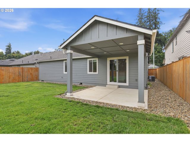 5320 SQUIRREL St, Springfield, OR 97478