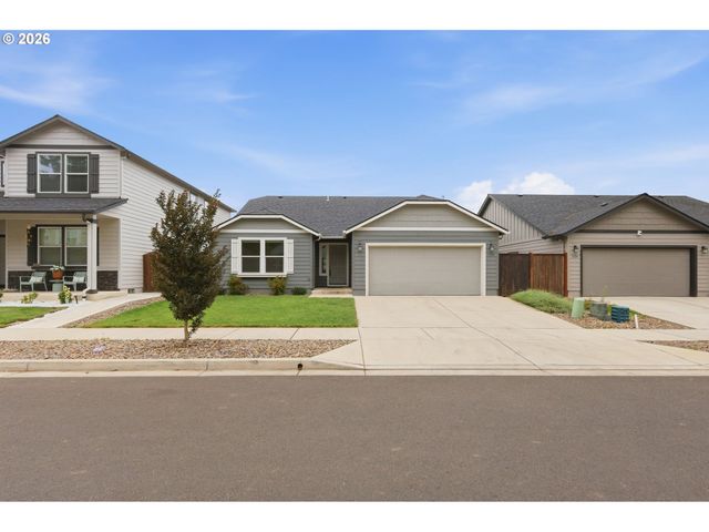 5320 SQUIRREL St, Springfield, OR 97478