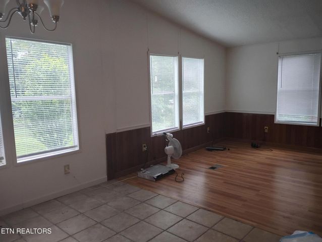 1009 Lin Creek Drive, Sevierville, TN 37876