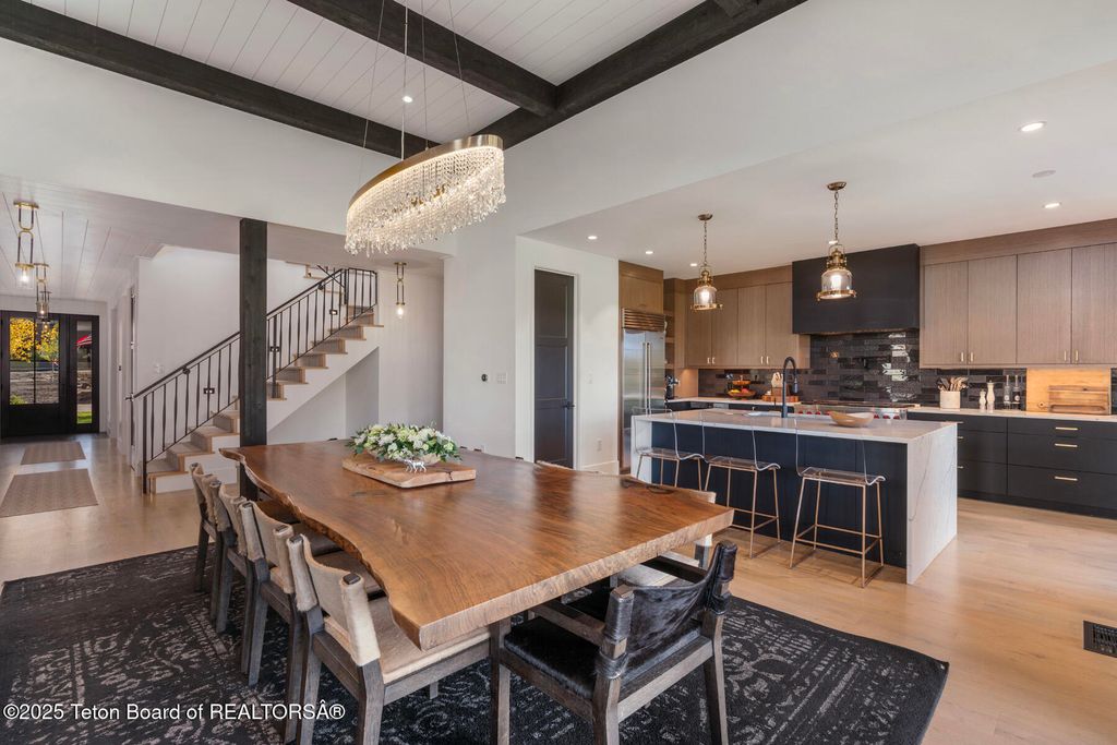 880 SHARP TAIL Court, Driggs, ID 83422 photo 4