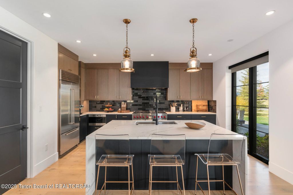 880 SHARP TAIL Court, Driggs, ID 83422 photo 9