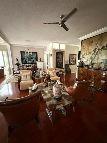 222 E Tall Oaks Circle, Palm Beach Gardens, FL 33410