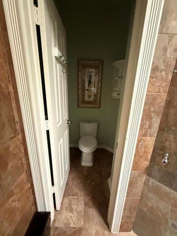 222 E Tall Oaks Circle, Palm Beach Gardens, FL 33410