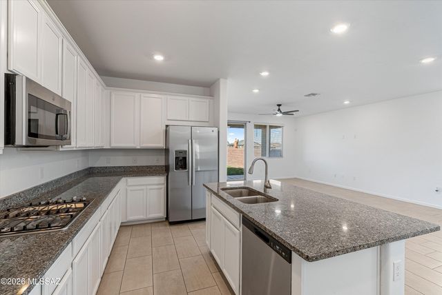 13042 E Cembeline Lane, Tucson, AZ 85747