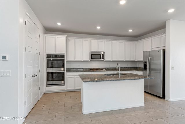 13042 E Cembeline Lane, Tucson, AZ 85747