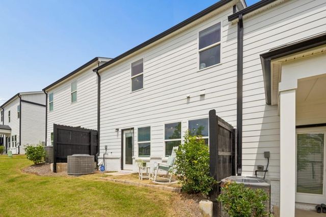 6386 Apalachee Way SE, Smyrna, GA 30126
