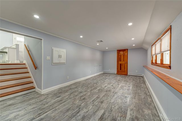 696 Peter Paul Drive, West Islip, NY 11795