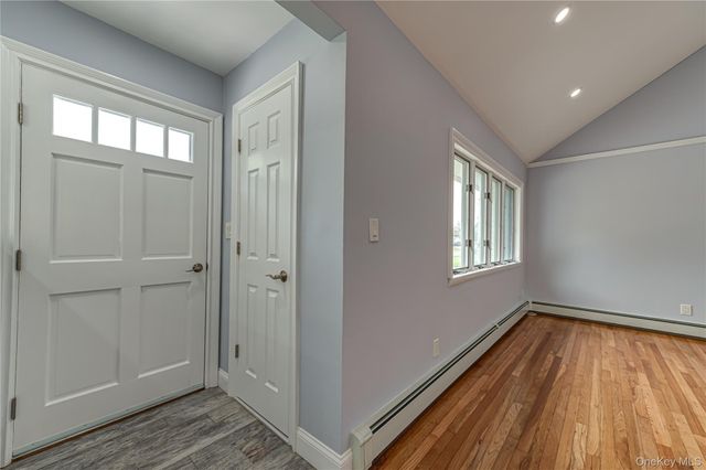 696 Peter Paul Drive, West Islip, NY 11795