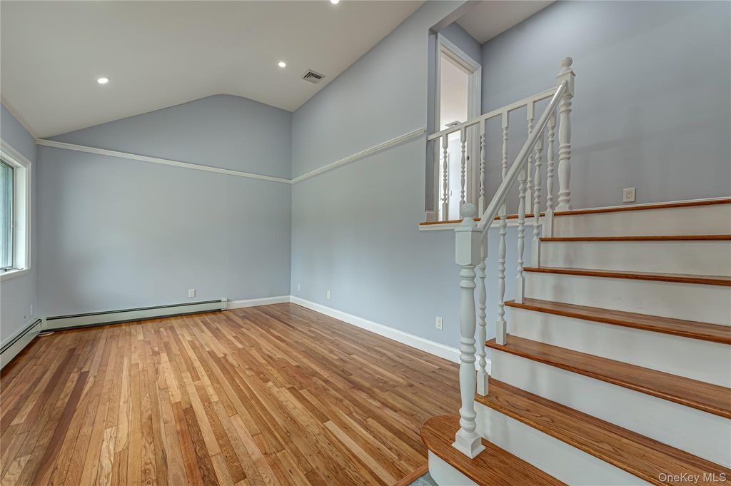 696 Peter Paul Drive, West Islip, NY 11795 — photo 5