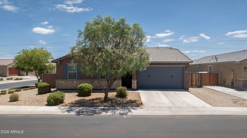 264 S SAN CHRISTO Lane, Casa Grande, AZ 85194 — photo 2
