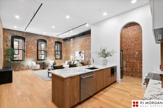 1105 Harney Street # 206, Omaha, NE 68102