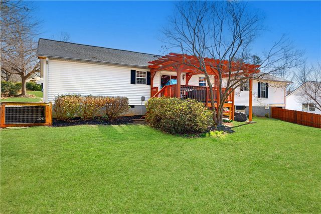 281 Cherokee Drive, Fair Play, SC 29643