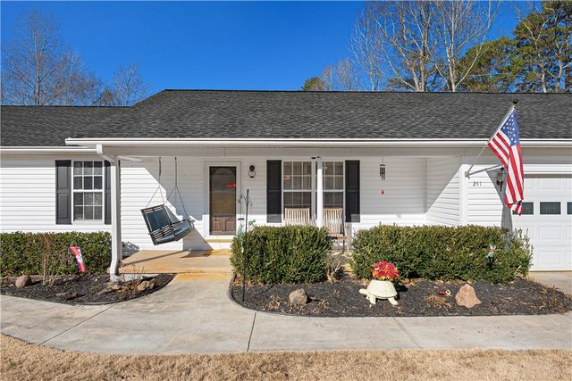 281 Cherokee Drive, Fair Play, SC 29643