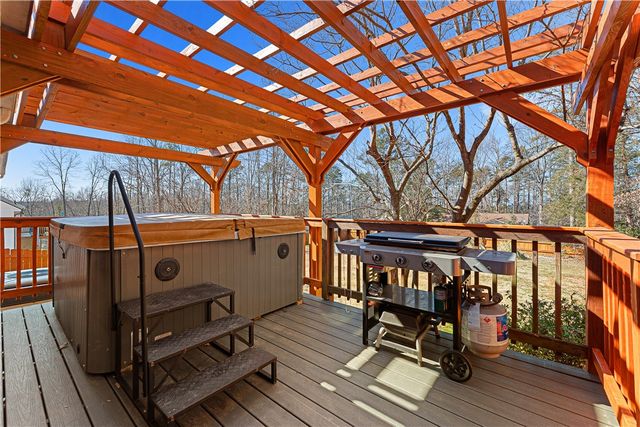 281 Cherokee Drive, Fair Play, SC 29643
