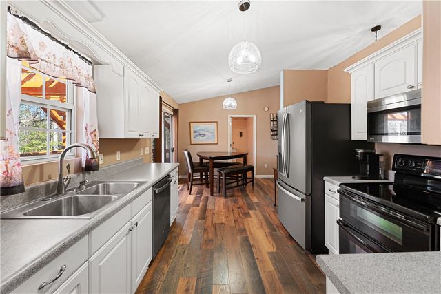 281 Cherokee Drive, Fair Play, SC 29643