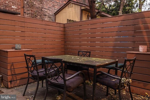 1121 EARL ST, Philadelphia, PA 19125