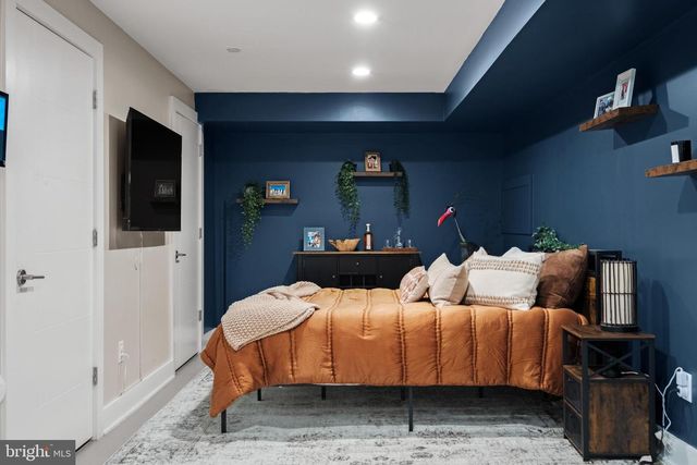 1121 EARL ST, Philadelphia, PA 19125