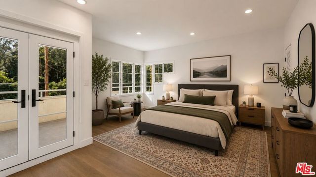 6467 Deep Dell Place, Los Angeles, CA 90068