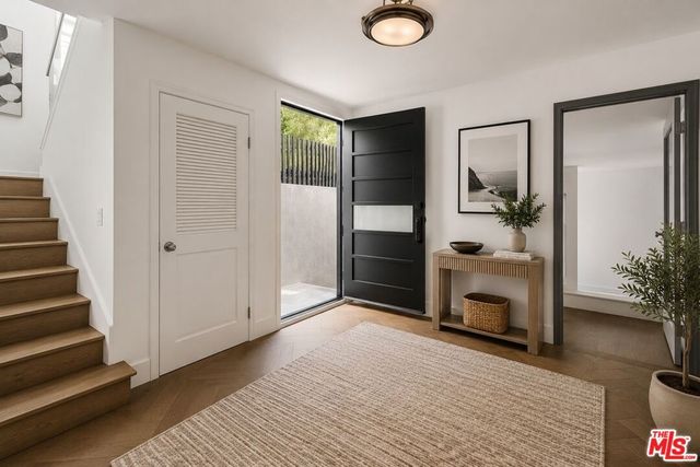 6467 Deep Dell Place, Los Angeles, CA 90068