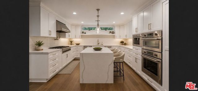 6467 Deep Dell Place, Los Angeles, CA 90068
