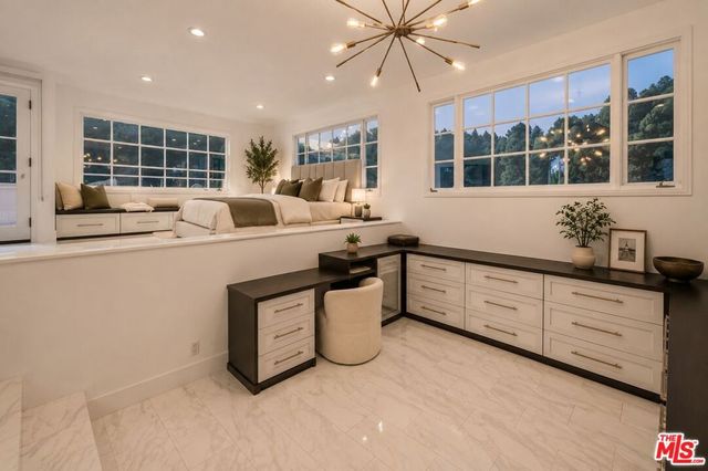 6467 Deep Dell Place, Los Angeles, CA 90068