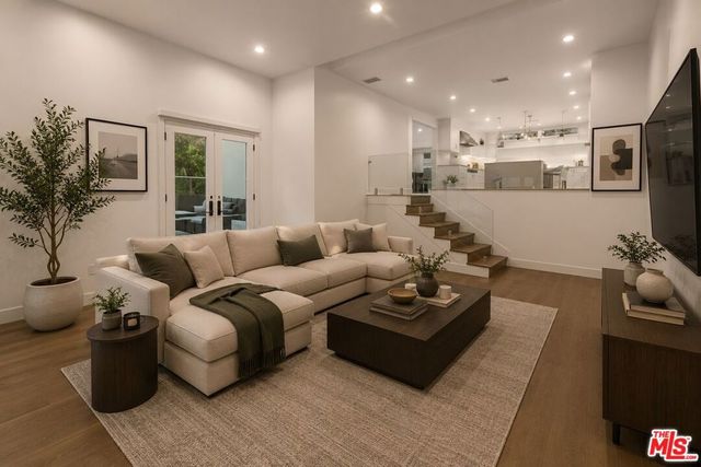 6467 Deep Dell Place, Los Angeles, CA 90068