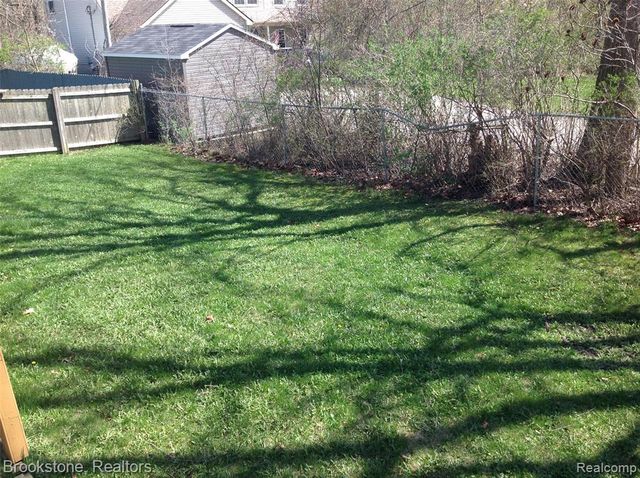 32010 N Oakcrest Drive, Chesterfield, MI 48047
