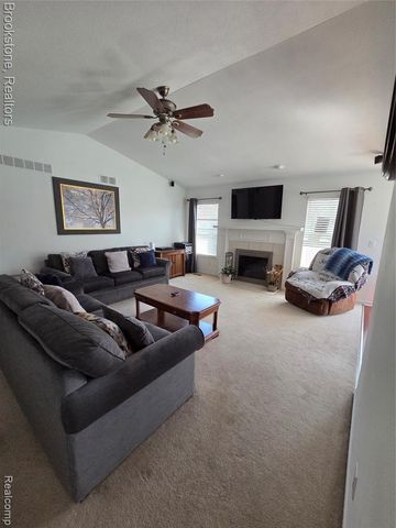 32010 N Oakcrest Drive, Chesterfield, MI 48047