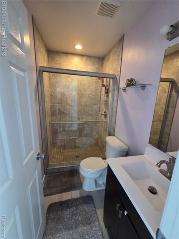 32010 N Oakcrest Drive, Chesterfield, MI 48047