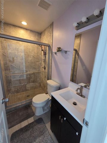 32010 N Oakcrest Drive, Chesterfield, MI 48047