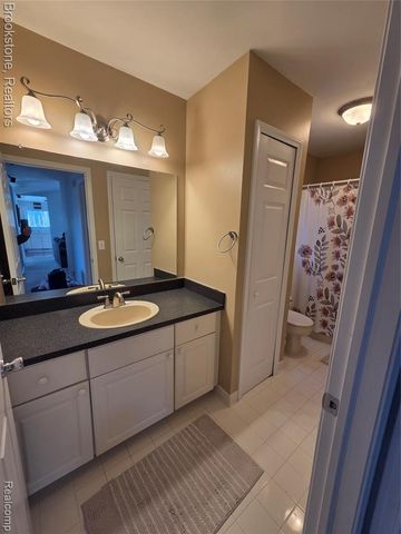 32010 N Oakcrest Drive, Chesterfield, MI 48047