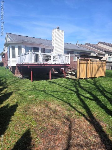32010 N Oakcrest Drive, Chesterfield, MI 48047