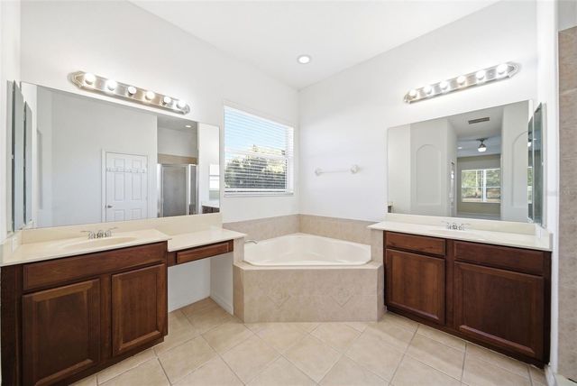 1734 PALMERSTON CIRCLE, Ocoee, FL 34761