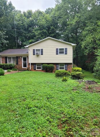 3745 Windhaven Drive NW, Conover, NC 28613