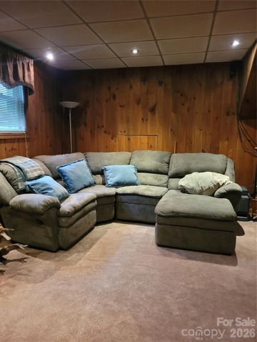 3745 Windhaven Drive NW, Conover, NC 28613