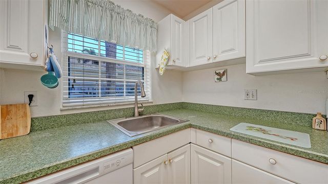 4205 CASTLEBRIDGE LANE 1112, Sarasota, FL 34238