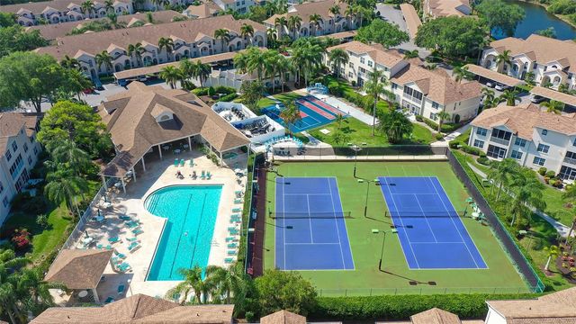 4205 CASTLEBRIDGE LANE 1112, Sarasota, FL 34238