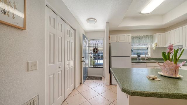 4205 CASTLEBRIDGE LANE 1112, Sarasota, FL 34238