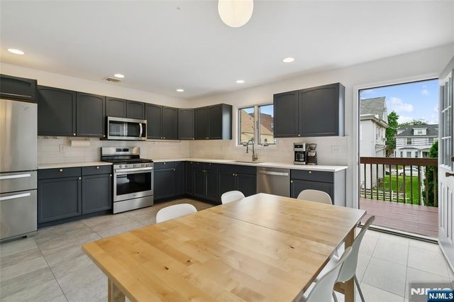 245 Knox Avenue, Cliffside Park, NJ 07010