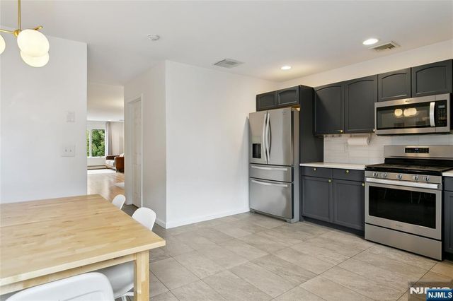 245 Knox Avenue, Cliffside Park, NJ 07010